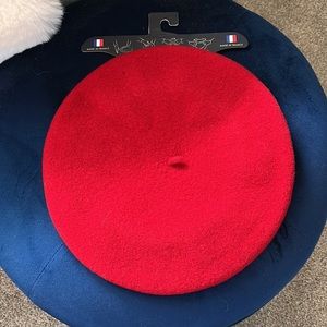 Red authentic Laulhere beret from France.